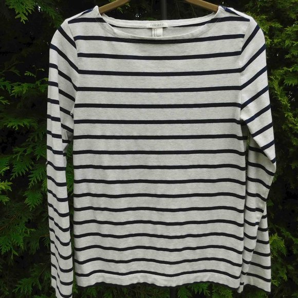 Forever 21 Stretchy Fitted Boatneck Top with Roll-Tab Sleeves - Picture 1 of 4